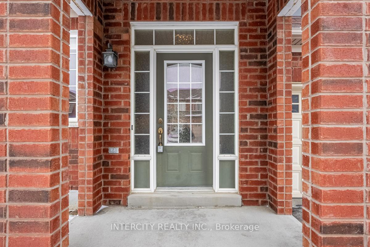 Photo 3 of 87 Amaranth Crescent, Brampton, Northwest Sandalwood Parkway — HOMEH