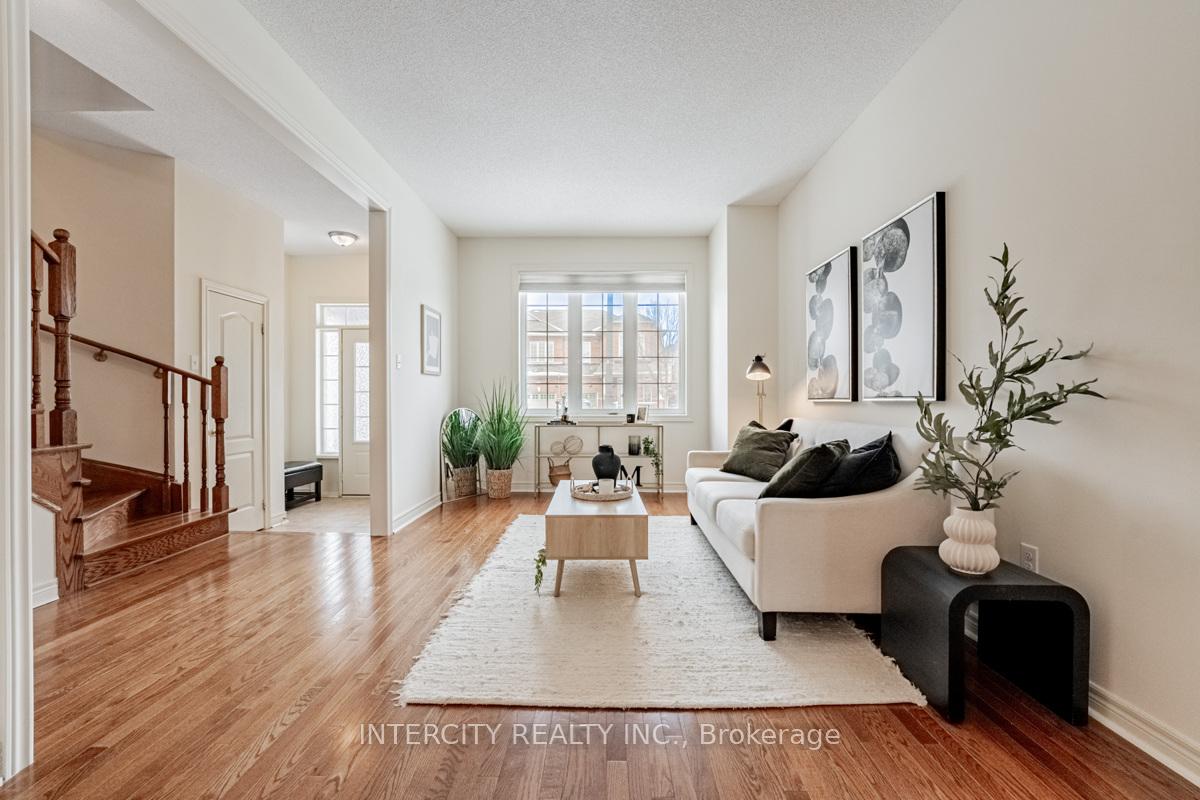 Photo 8 of 87 Amaranth Crescent, Brampton, Northwest Sandalwood Parkway — HOMEH