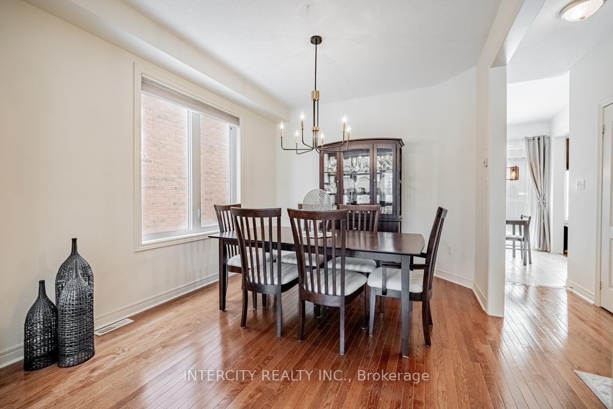 Photo 10 of 87 Amaranth Crescent, Brampton, Northwest Sandalwood Parkway — HOMEH