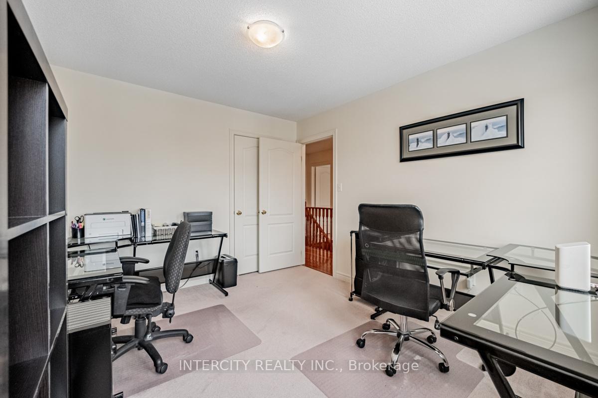 Photo 31 of 87 Amaranth Crescent, Brampton, Northwest Sandalwood Parkway — HOMEH