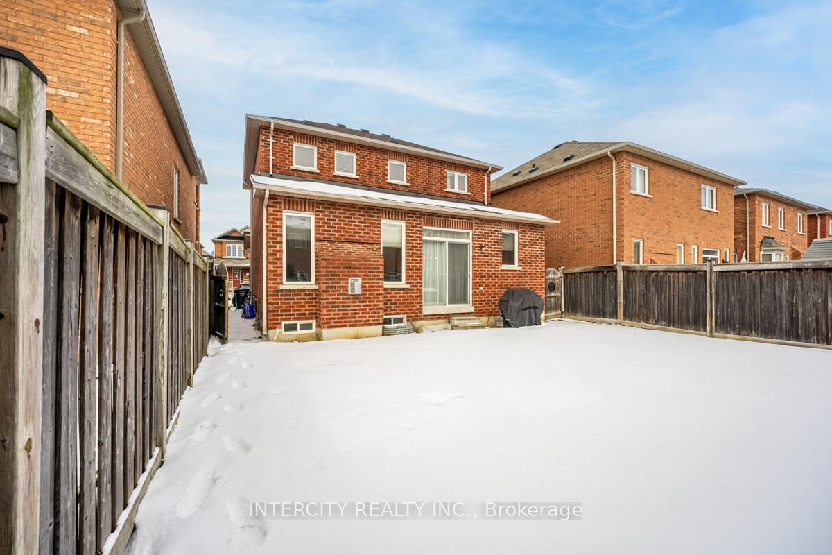 Photo 37 of 87 Amaranth Crescent, Brampton, Northwest Sandalwood Parkway — HOMEH