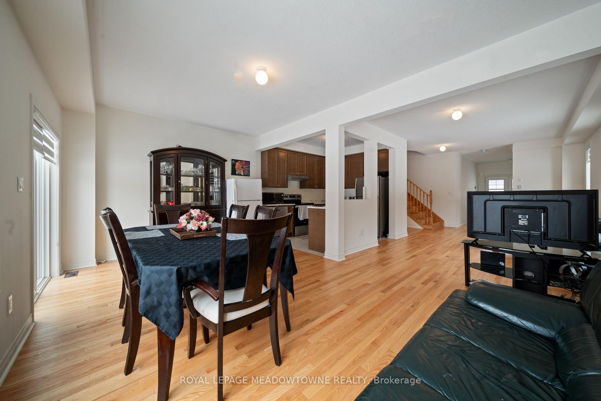 Photo 11 of 1253 Jim Brewster Circle, Oshawa, Eastdale — HOMEH