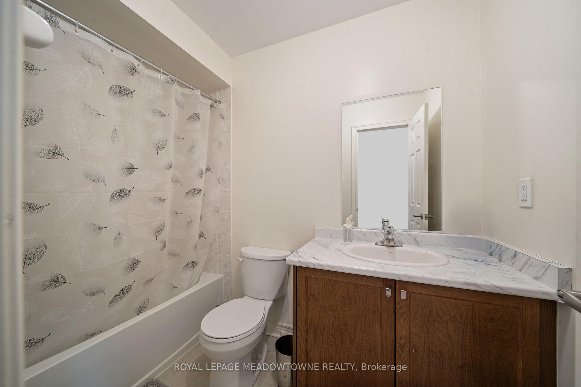 Photo 19 of 1253 Jim Brewster Circle, Oshawa, Eastdale — HOMEH
