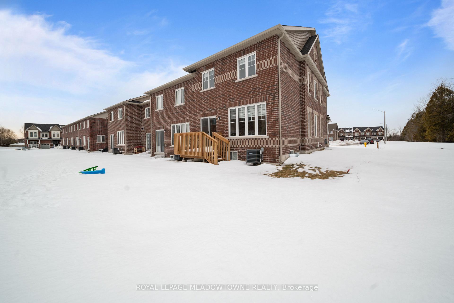 Photo 29 of 1253 Jim Brewster Circle, Oshawa, Eastdale — HOMEH