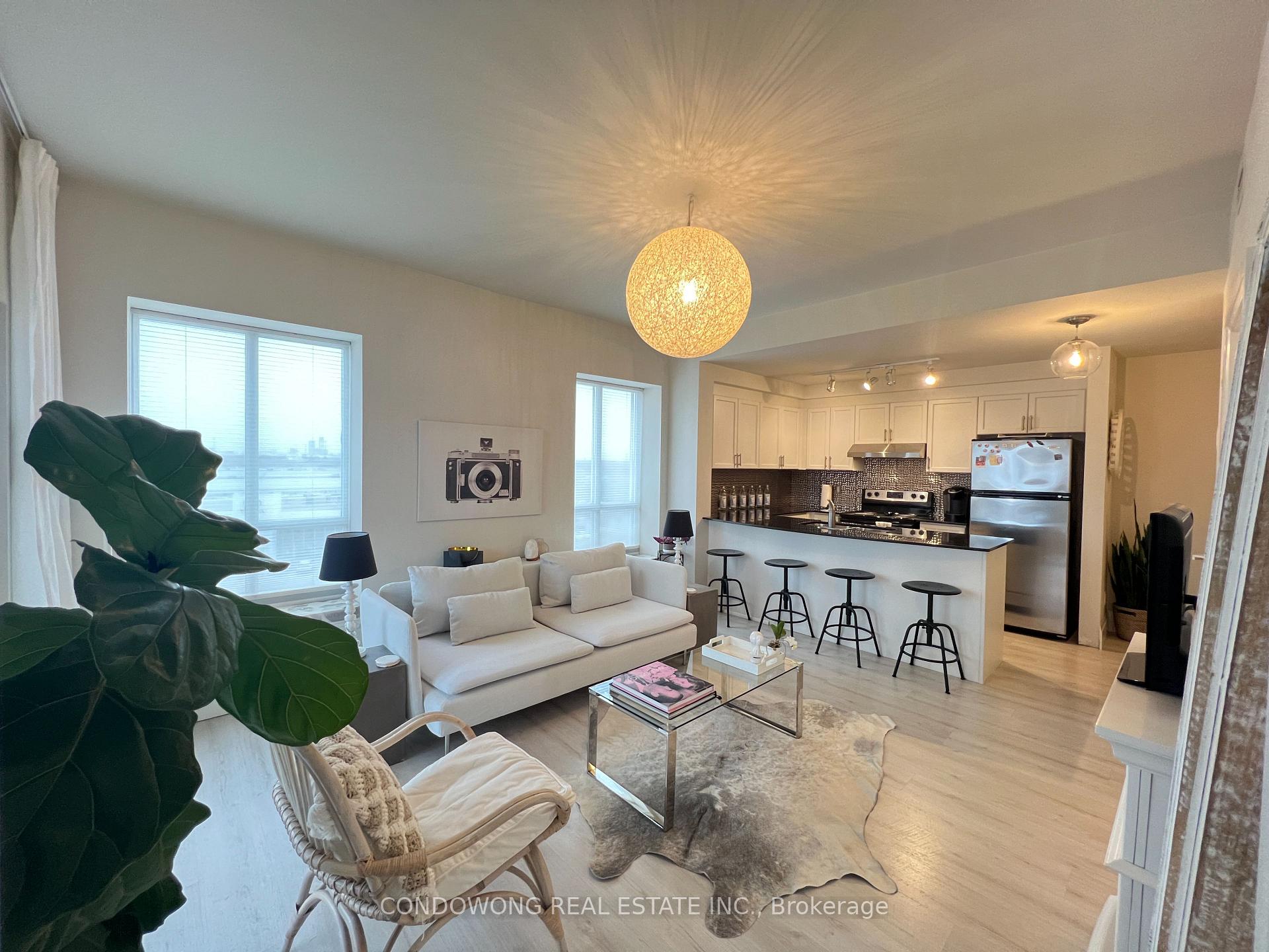 Photo 1 of Unit 621, 8 Maison Parc Court, Vaughan, Lakeview Estates — HOMEH