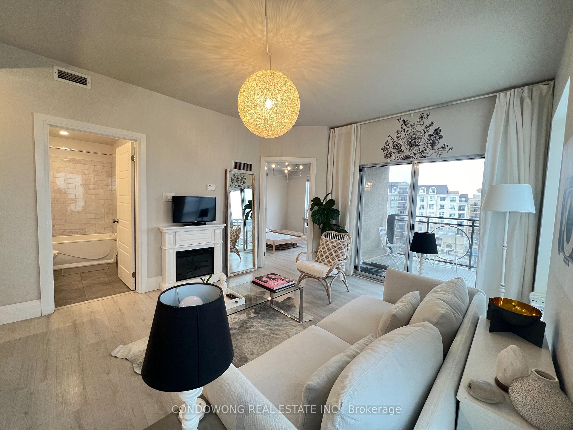 Photo 2 of Unit 621, 8 Maison Parc Court, Vaughan, Lakeview Estates — HOMEH