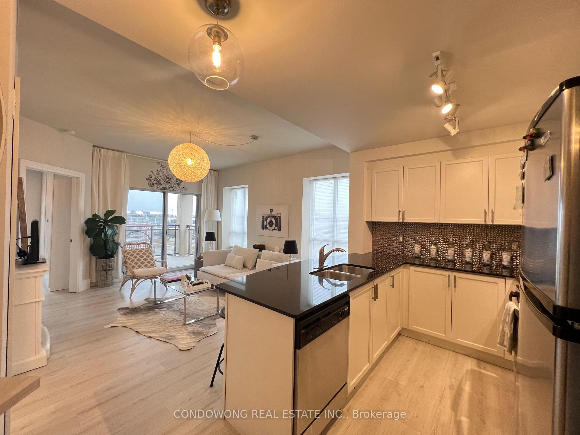 Photo 4 of Unit 621, 8 Maison Parc Court, Vaughan, Lakeview Estates — HOMEH