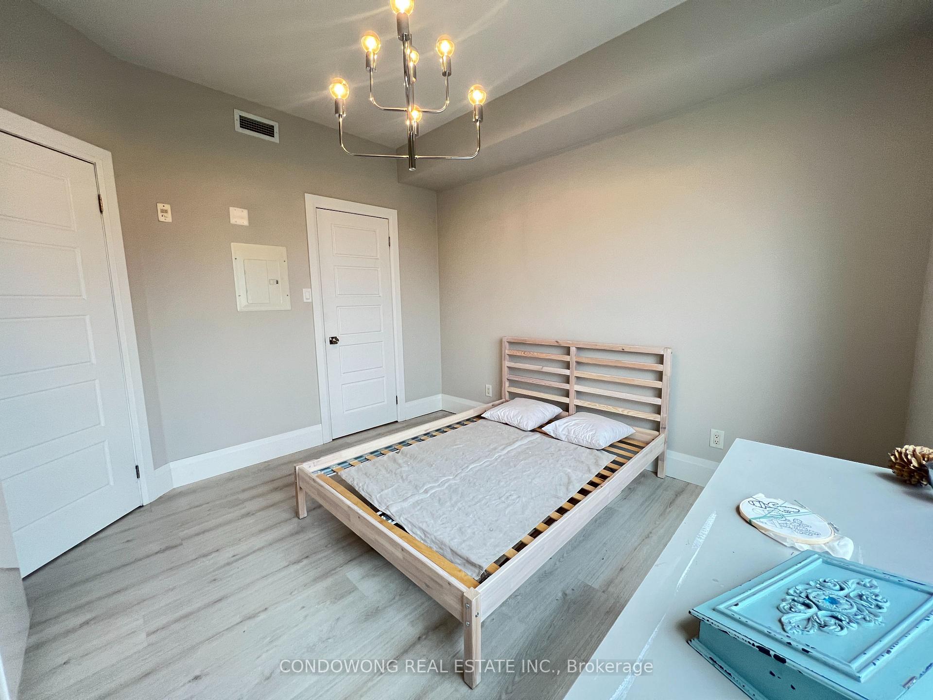 Photo 8 of Unit 621, 8 Maison Parc Court, Vaughan, Lakeview Estates — HOMEH
