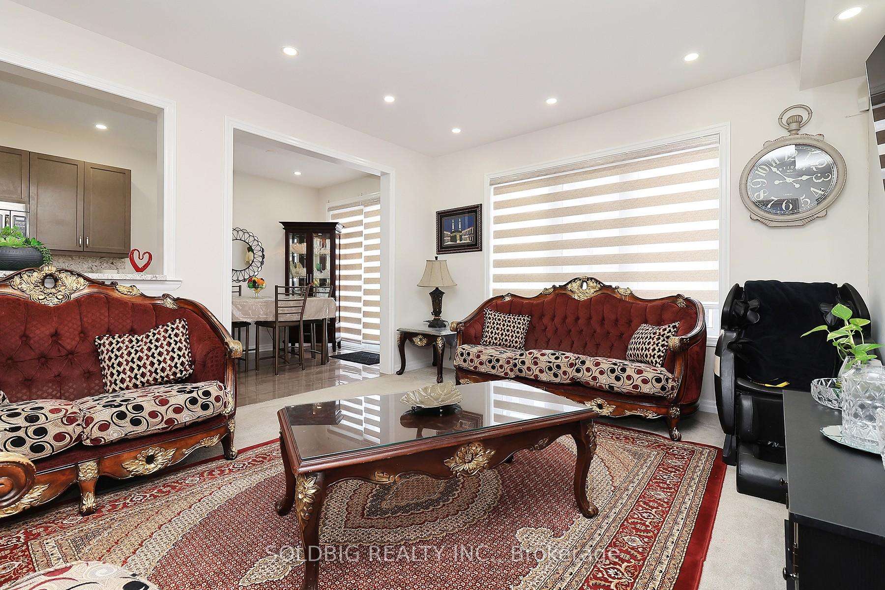 Photo 8 of 7 Callandar Road, Brampton, Northwest Brampton — HOMEH