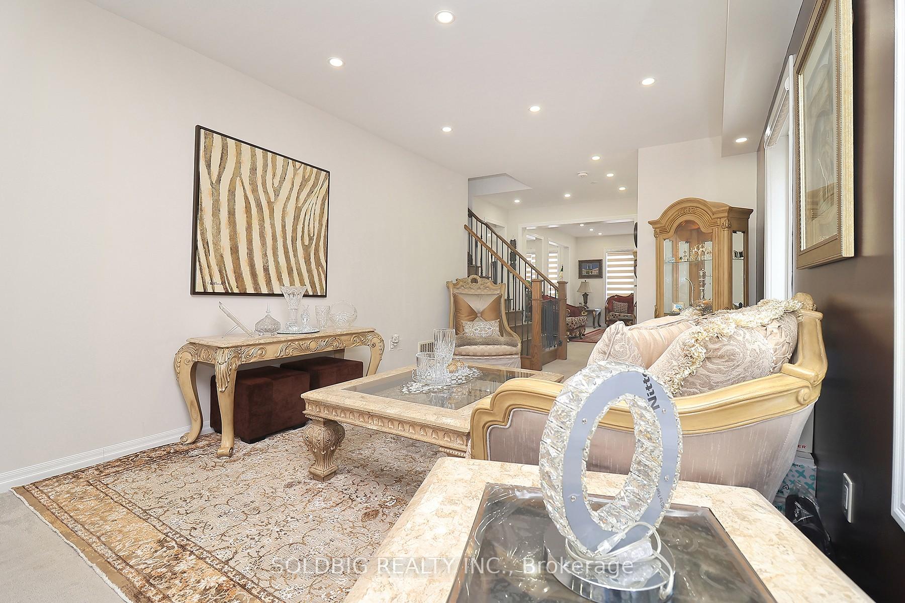 Photo 11 of 7 Callandar Road, Brampton, Northwest Brampton — HOMEH