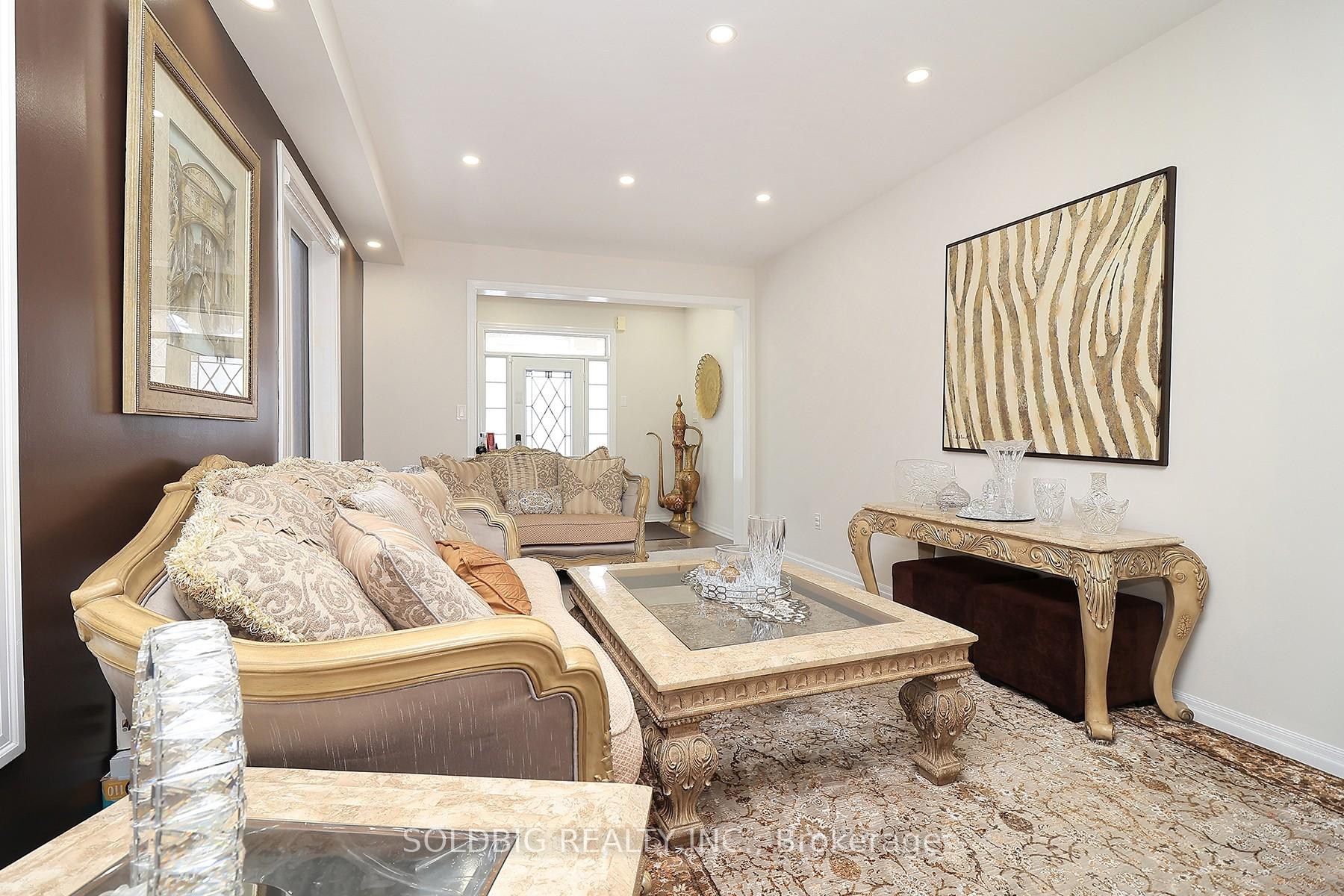 Photo 12 of 7 Callandar Road, Brampton, Northwest Brampton — HOMEH