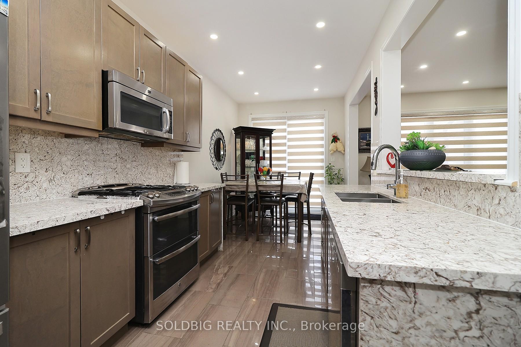 Photo 14 of 7 Callandar Road, Brampton, Northwest Brampton — HOMEH