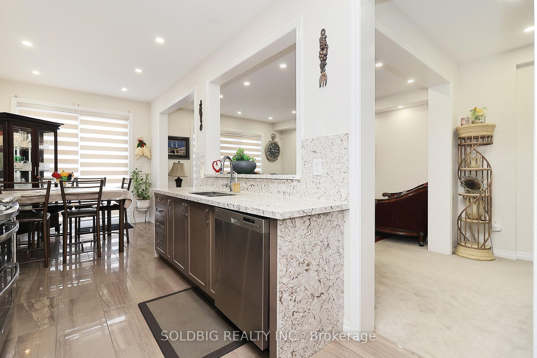 Photo 16 of 7 Callandar Road, Brampton, Northwest Brampton — HOMEH