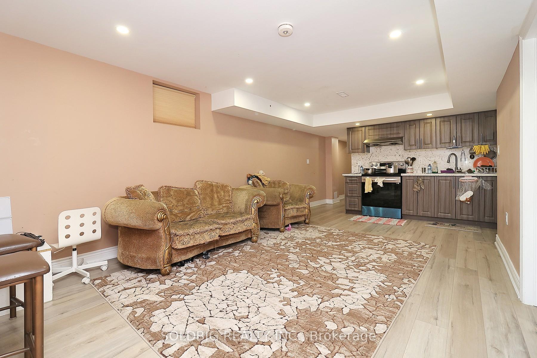 Photo 33 of 7 Callandar Road, Brampton, Northwest Brampton — HOMEH