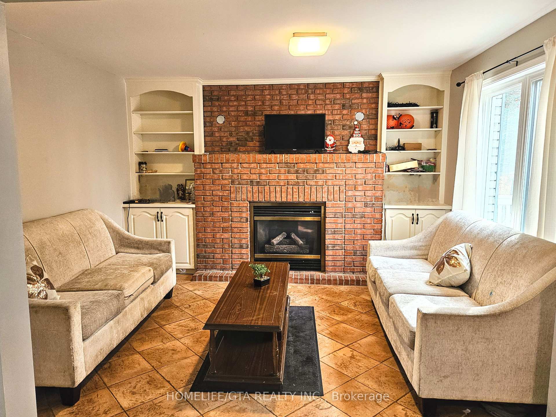 Photo 5 of 8 Kaiser Court, Belleville, Belleville Ward — HOMEH