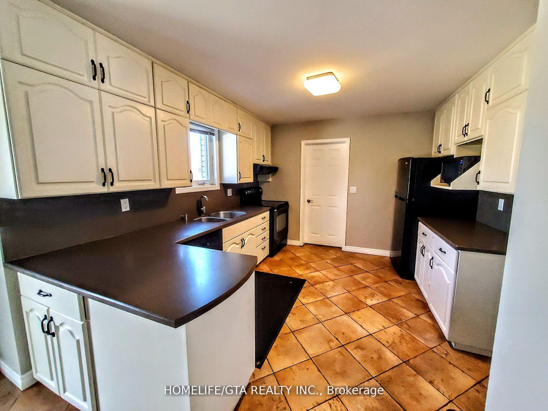 Photo 6 of 8 Kaiser Court, Belleville, Belleville Ward — HOMEH