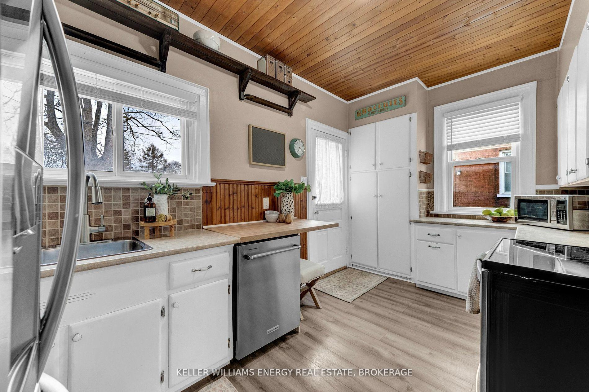 Photo 37 of 19 Carlisle Avenue, Clarington, Bowmanville — HOMEH