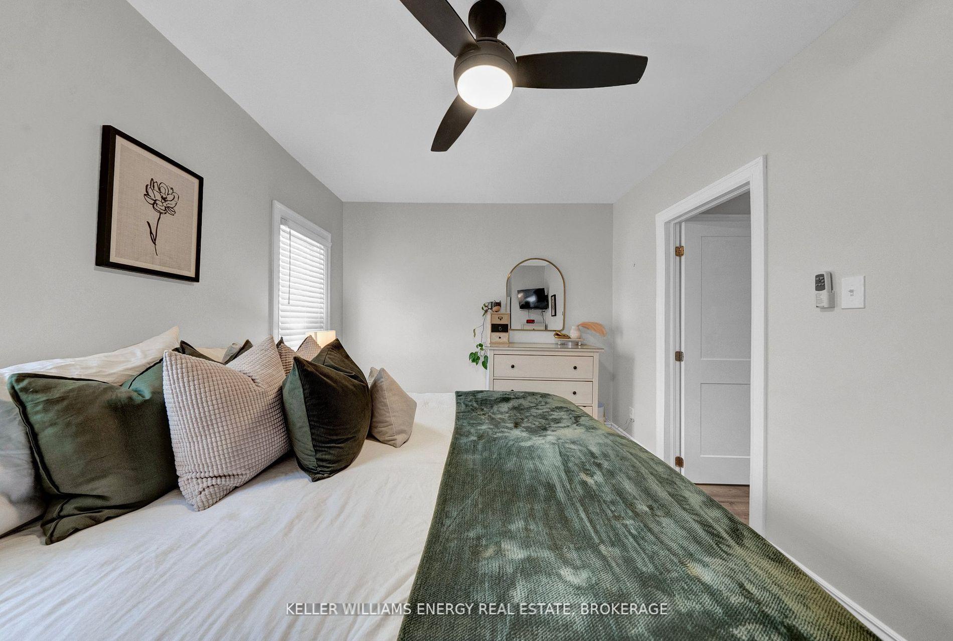 Photo 47 of 19 Carlisle Avenue, Clarington, Bowmanville — HOMEH