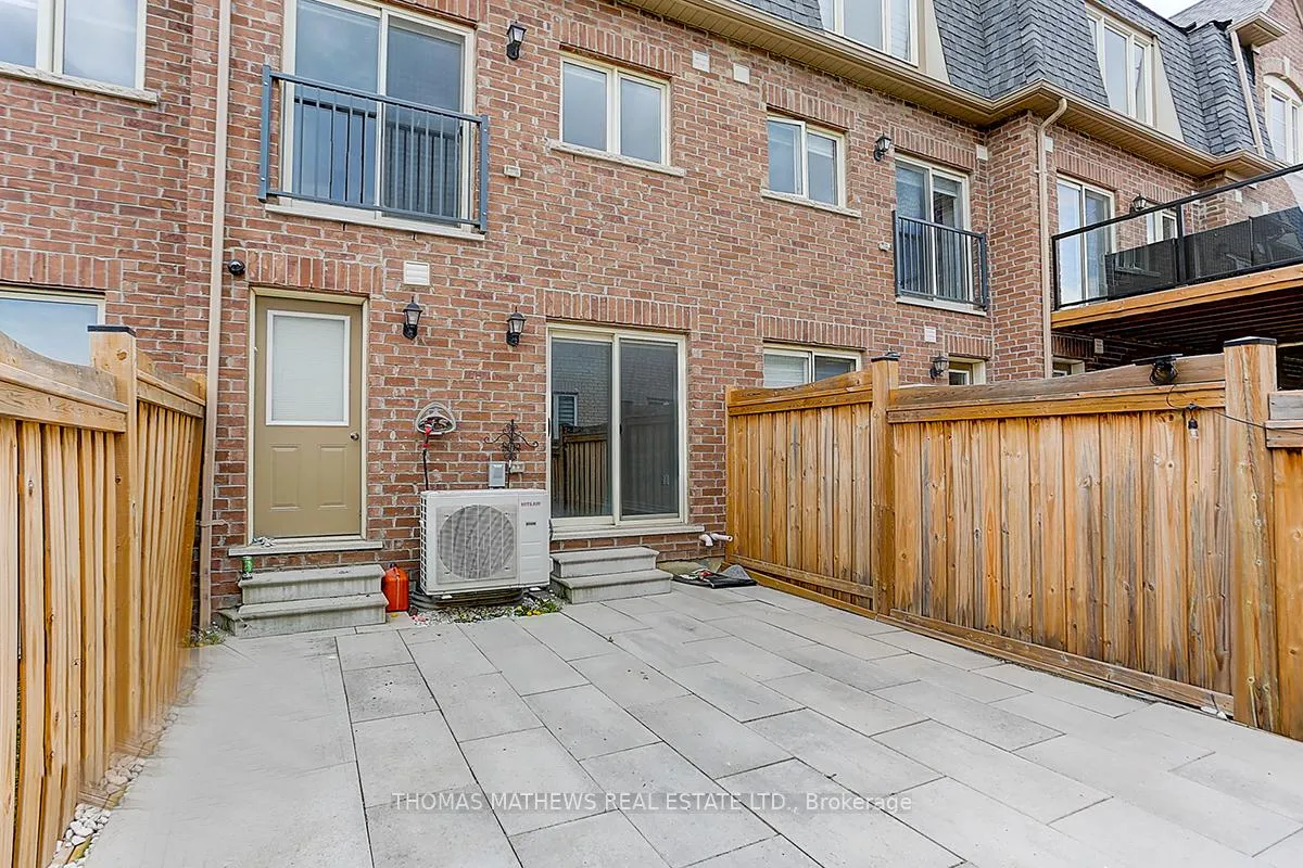 Photo 14 of 67 Padbury Trail, Brampton, Northwest Brampton — HOMEH