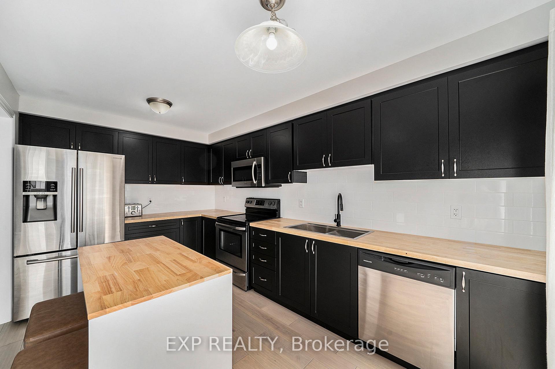 Photo 11 of 504 Ensatina Crescent, Ottawa, Barrhaven - Half Moon Bay — HOMEH