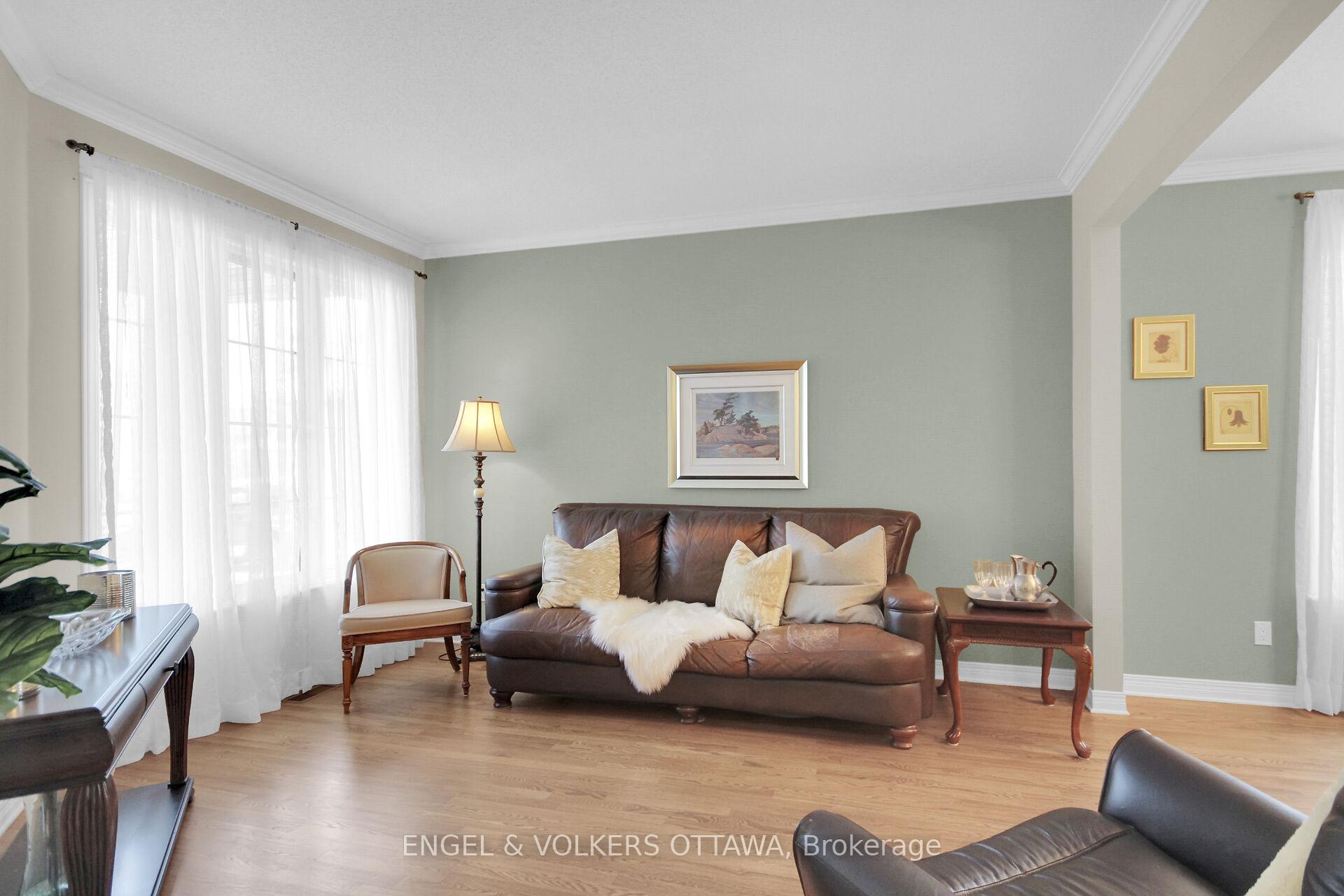 Photo 10 of 1123 Rocky Harbour Crescent, Ottawa, Riverside South/Gloucester Glen — HOMEH
