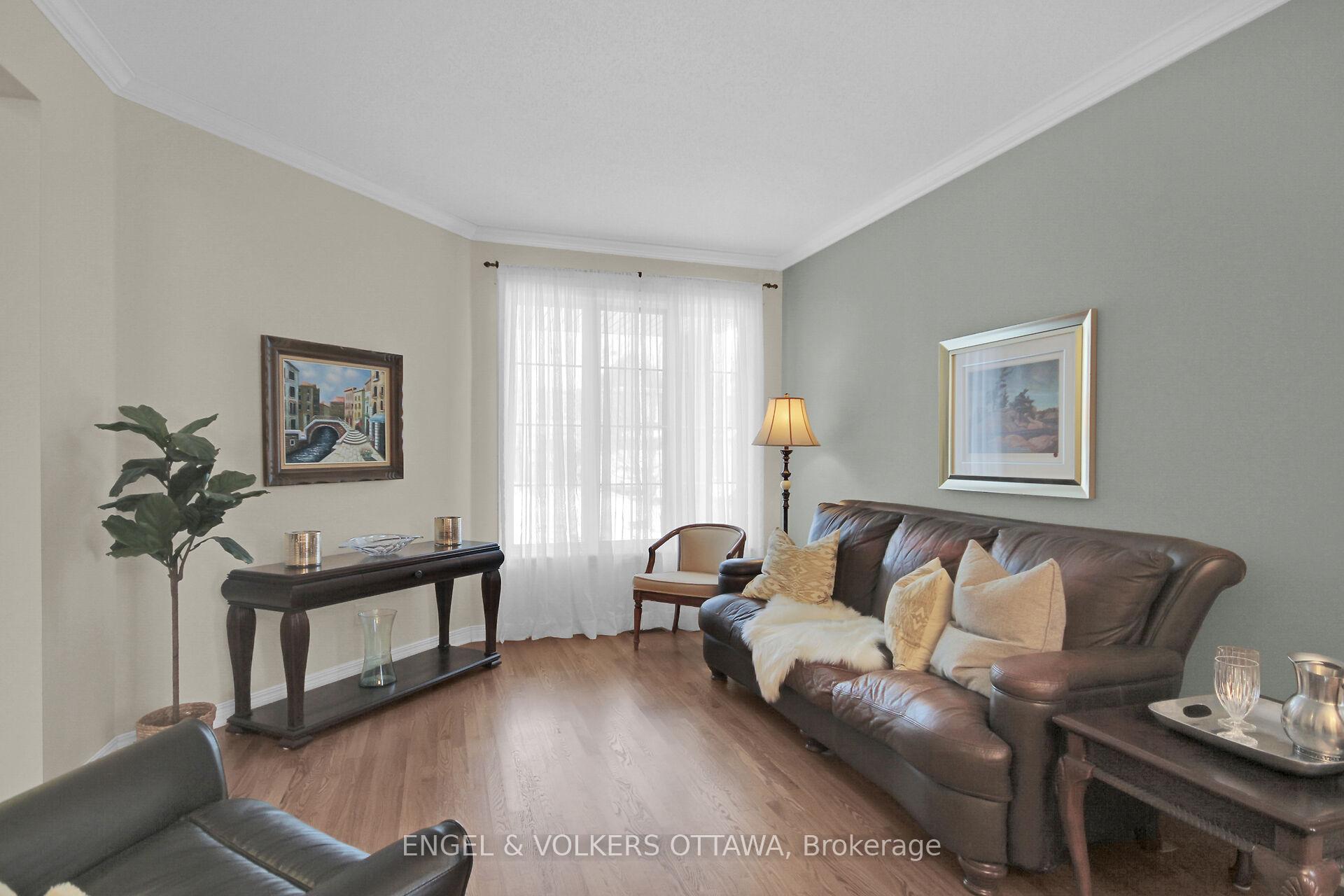 Photo 11 of 1123 Rocky Harbour Crescent, Ottawa, Riverside South/Gloucester Glen — HOMEH