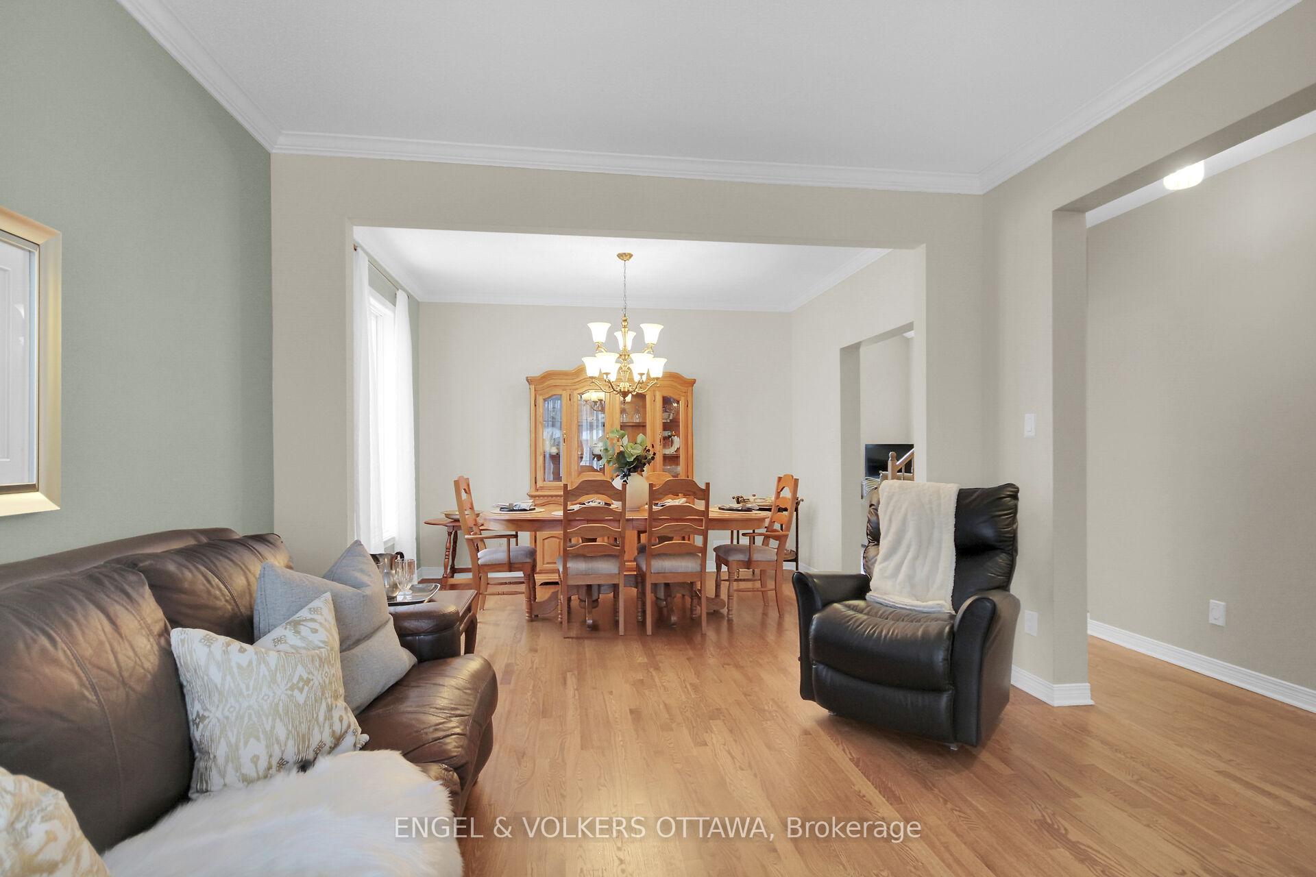Photo 13 of 1123 Rocky Harbour Crescent, Ottawa, Riverside South/Gloucester Glen — HOMEH
