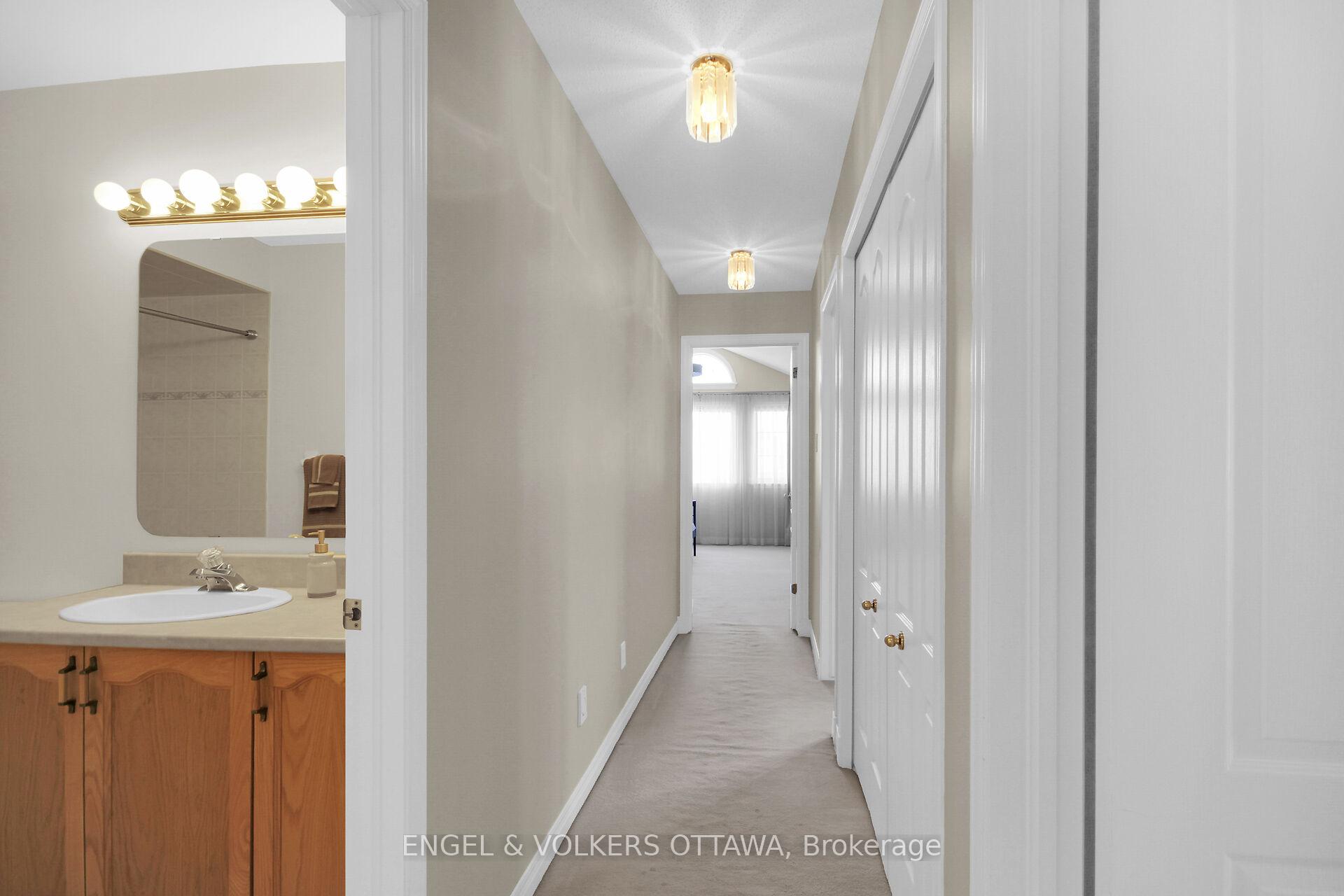Photo 15 of 1123 Rocky Harbour Crescent, Ottawa, Riverside South/Gloucester Glen — HOMEH