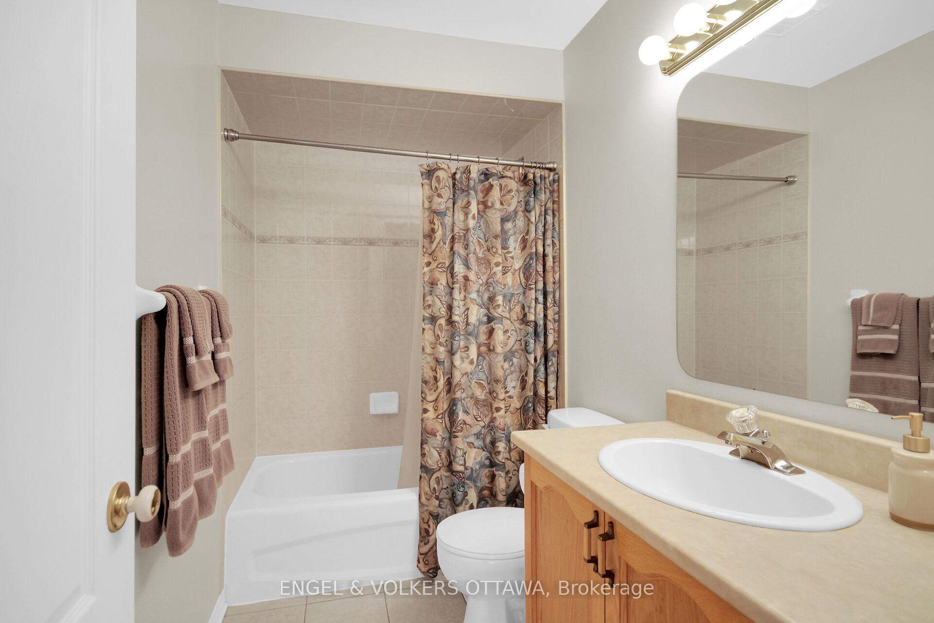 Photo 23 of 1123 Rocky Harbour Crescent, Ottawa, Riverside South/Gloucester Glen — HOMEH