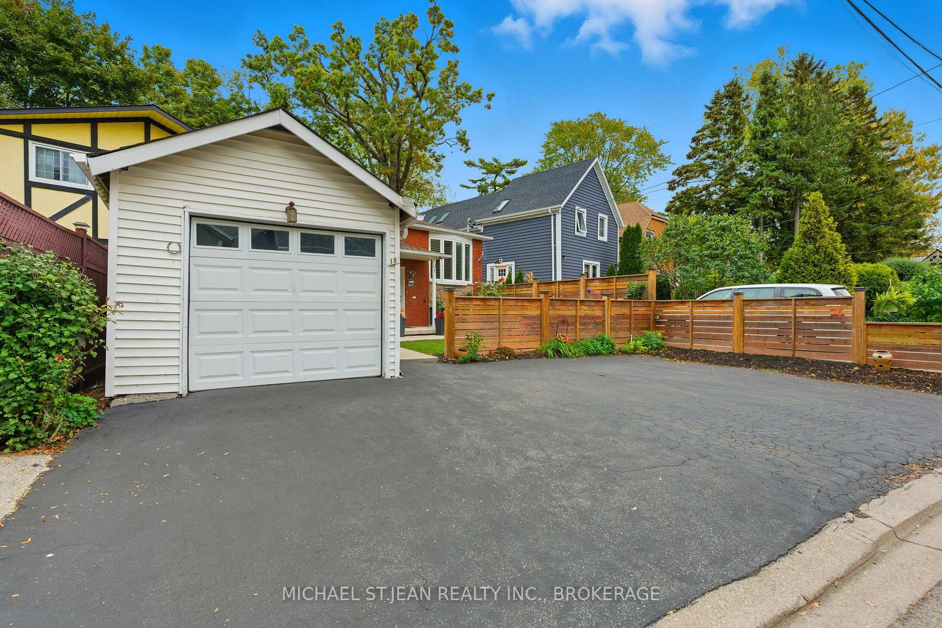 Photo 4 of 19 Victoria Terrace, Grimsby, Grimsby Beach — HOMEH