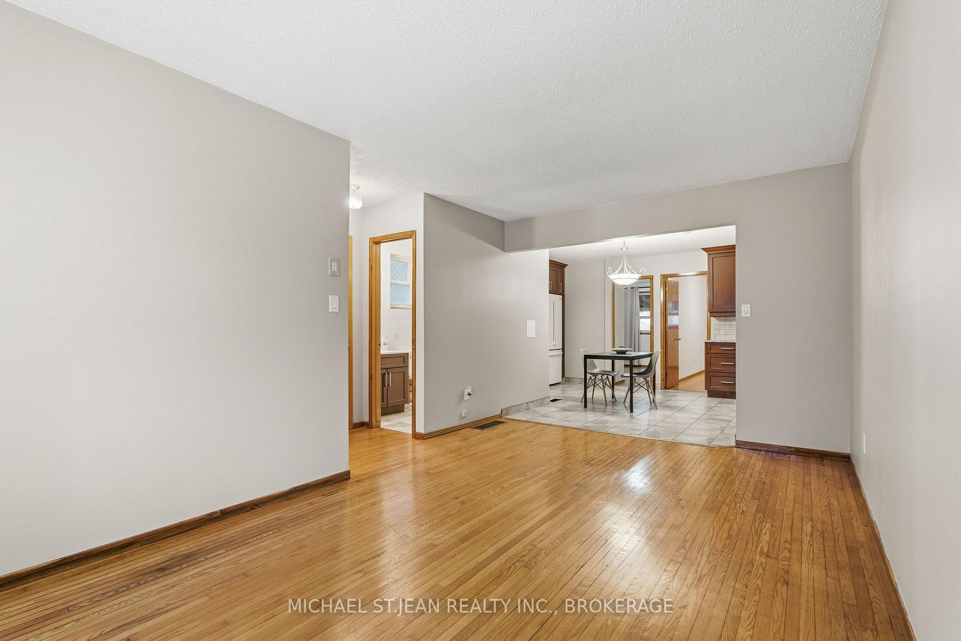 Photo 14 of 19 Victoria Terrace, Grimsby, Grimsby Beach — HOMEH