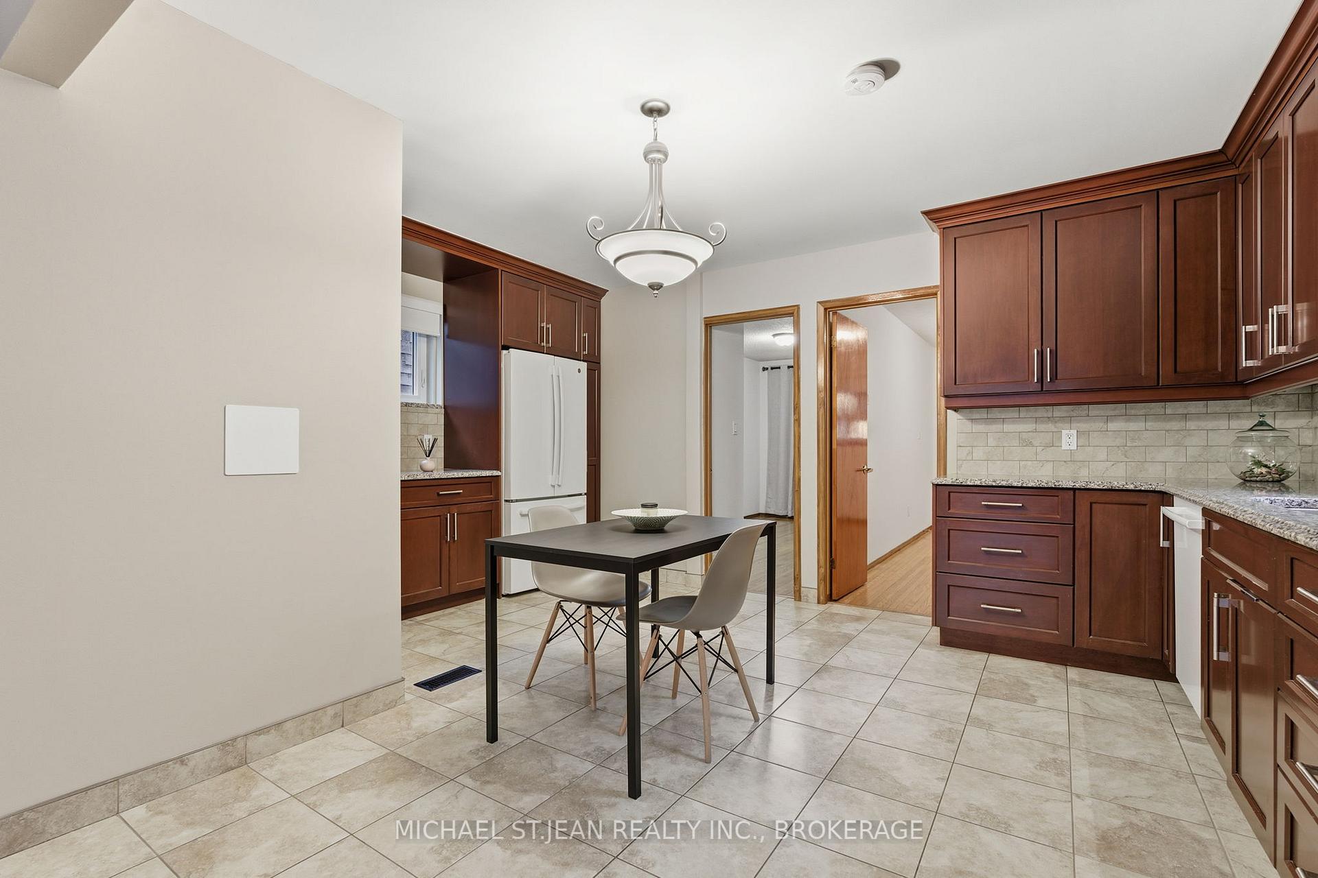 Photo 15 of 19 Victoria Terrace, Grimsby, Grimsby Beach — HOMEH