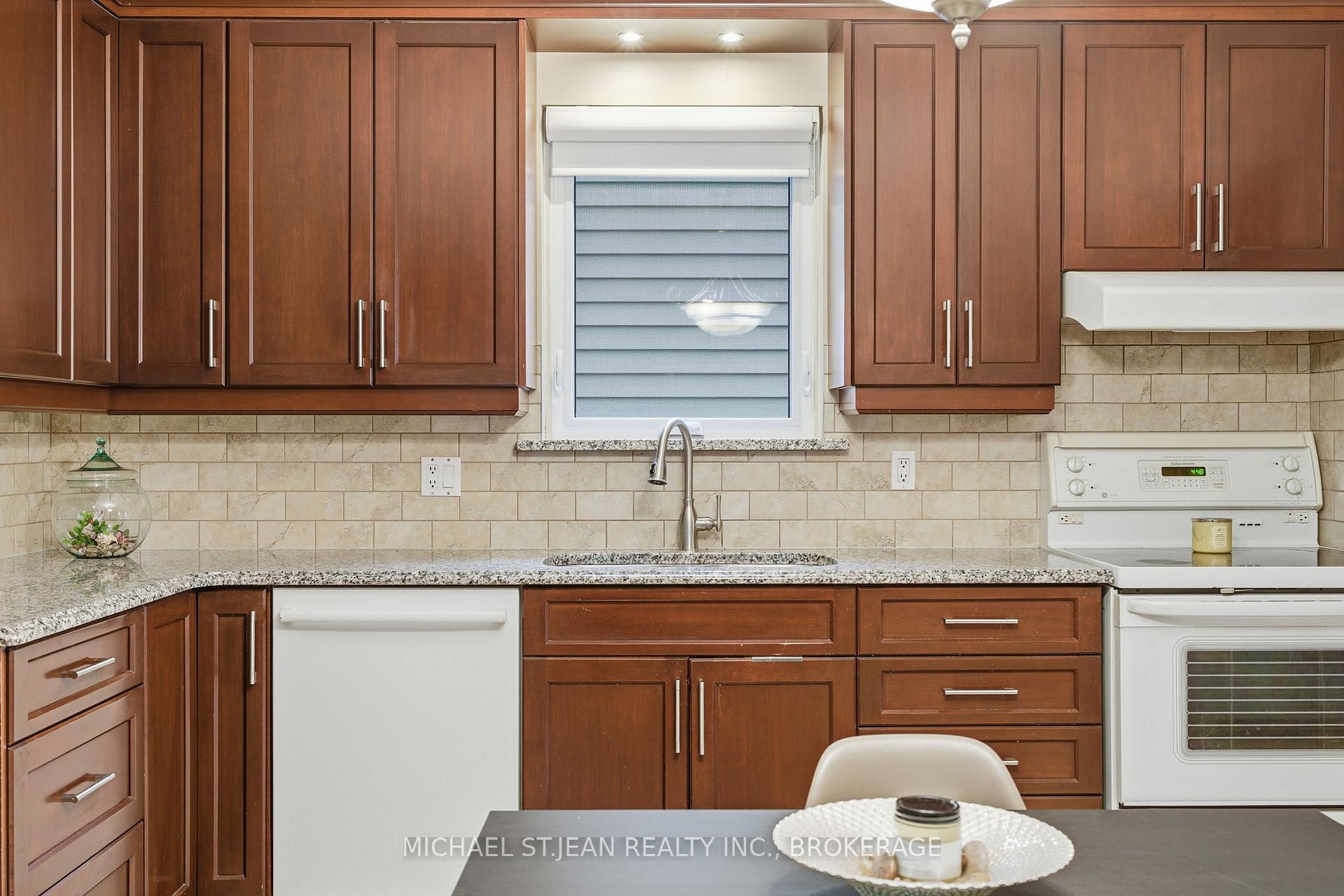 Photo 19 of 19 Victoria Terrace, Grimsby, Grimsby Beach — HOMEH