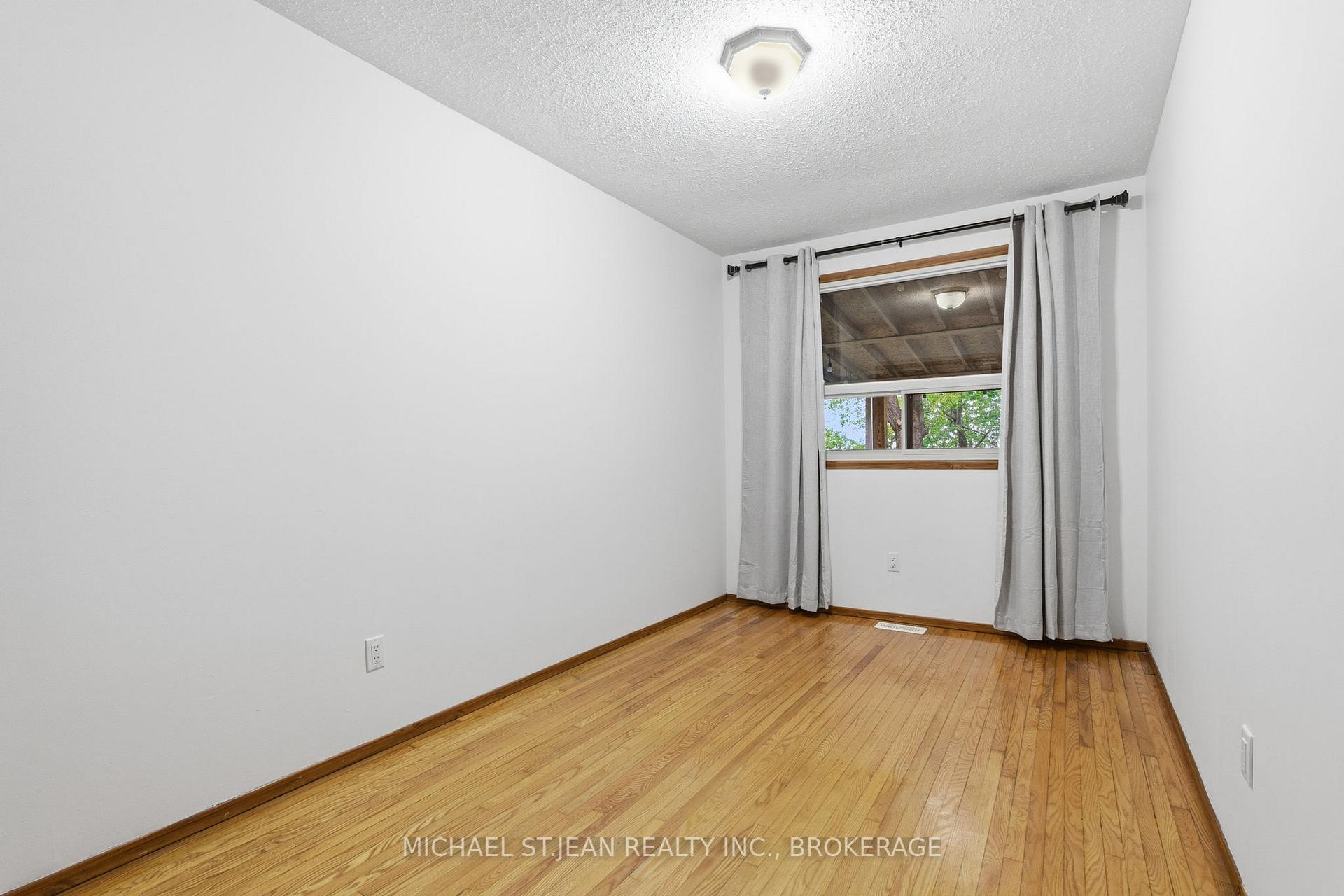 Photo 21 of 19 Victoria Terrace, Grimsby, Grimsby Beach — HOMEH