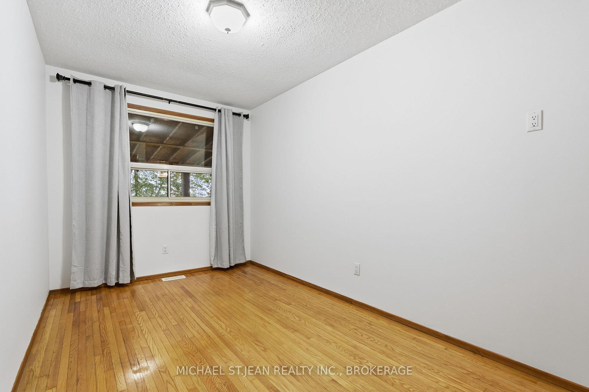 Photo 22 of 19 Victoria Terrace, Grimsby, Grimsby Beach — HOMEH