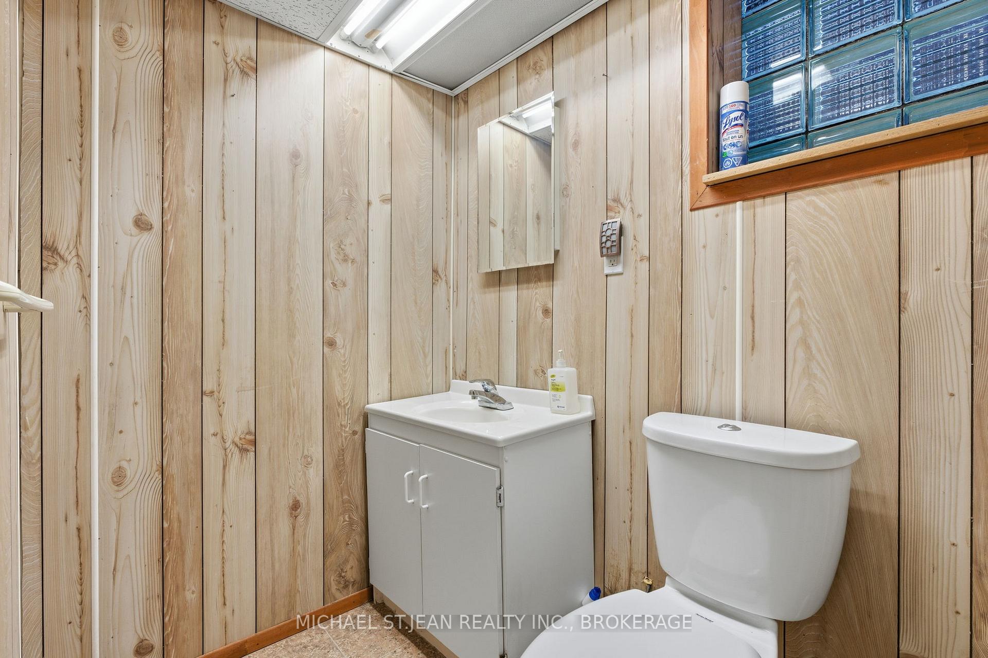 Photo 35 of 19 Victoria Terrace, Grimsby, Grimsby Beach — HOMEH