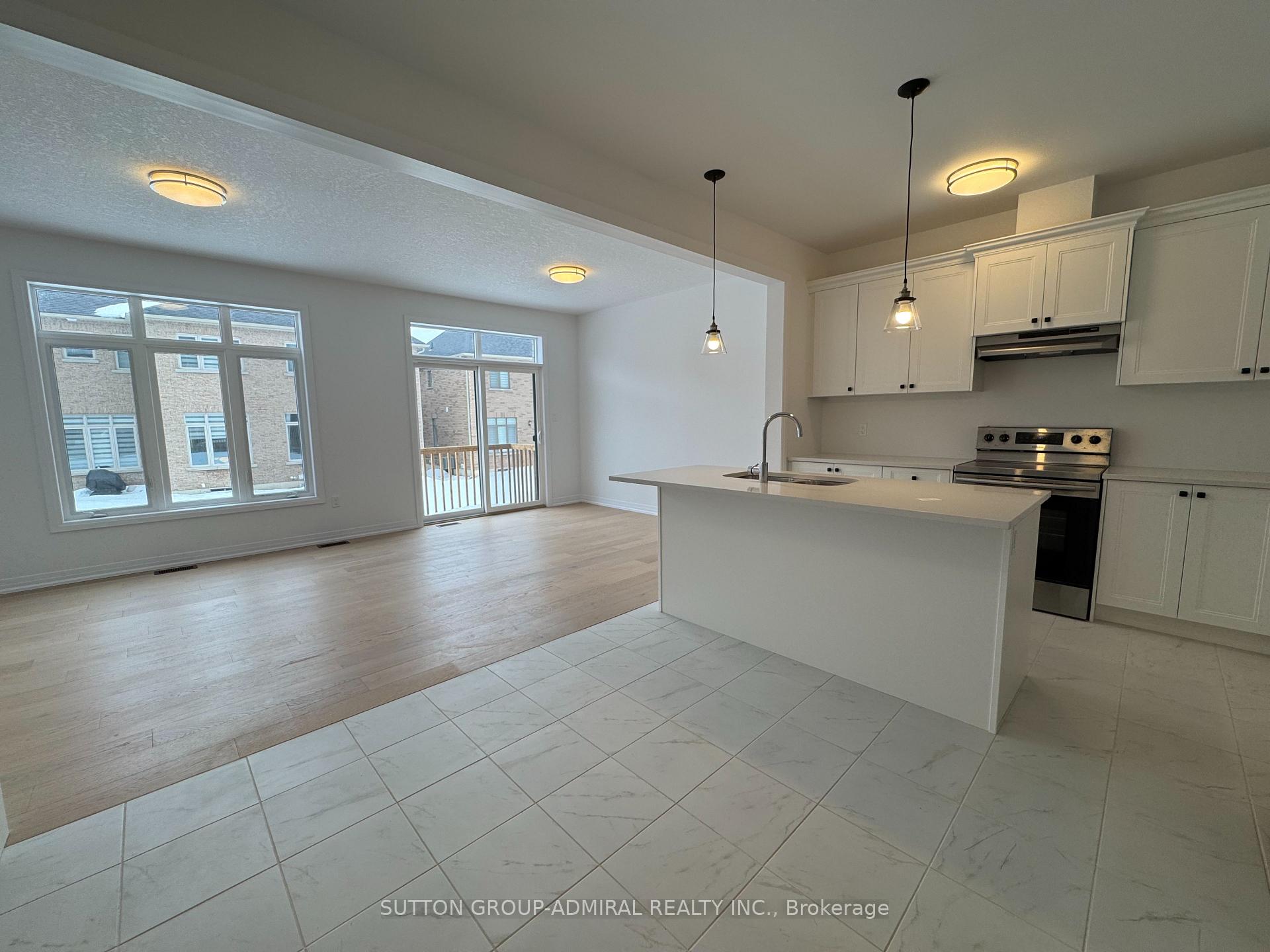 Photo 4 of 92 Sagewood Avenue, Barrie, Painswick South — HOMEH