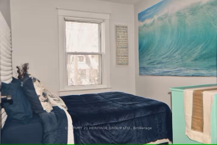 Photo 13 of 140 Waverley Road, Toronto, The Beaches — HOMEH