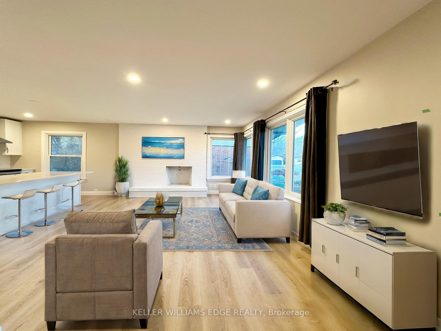 Photo 3 of Unit Upper, 10 Sherwood Rise, Hamilton, Sherwood — HOMEH