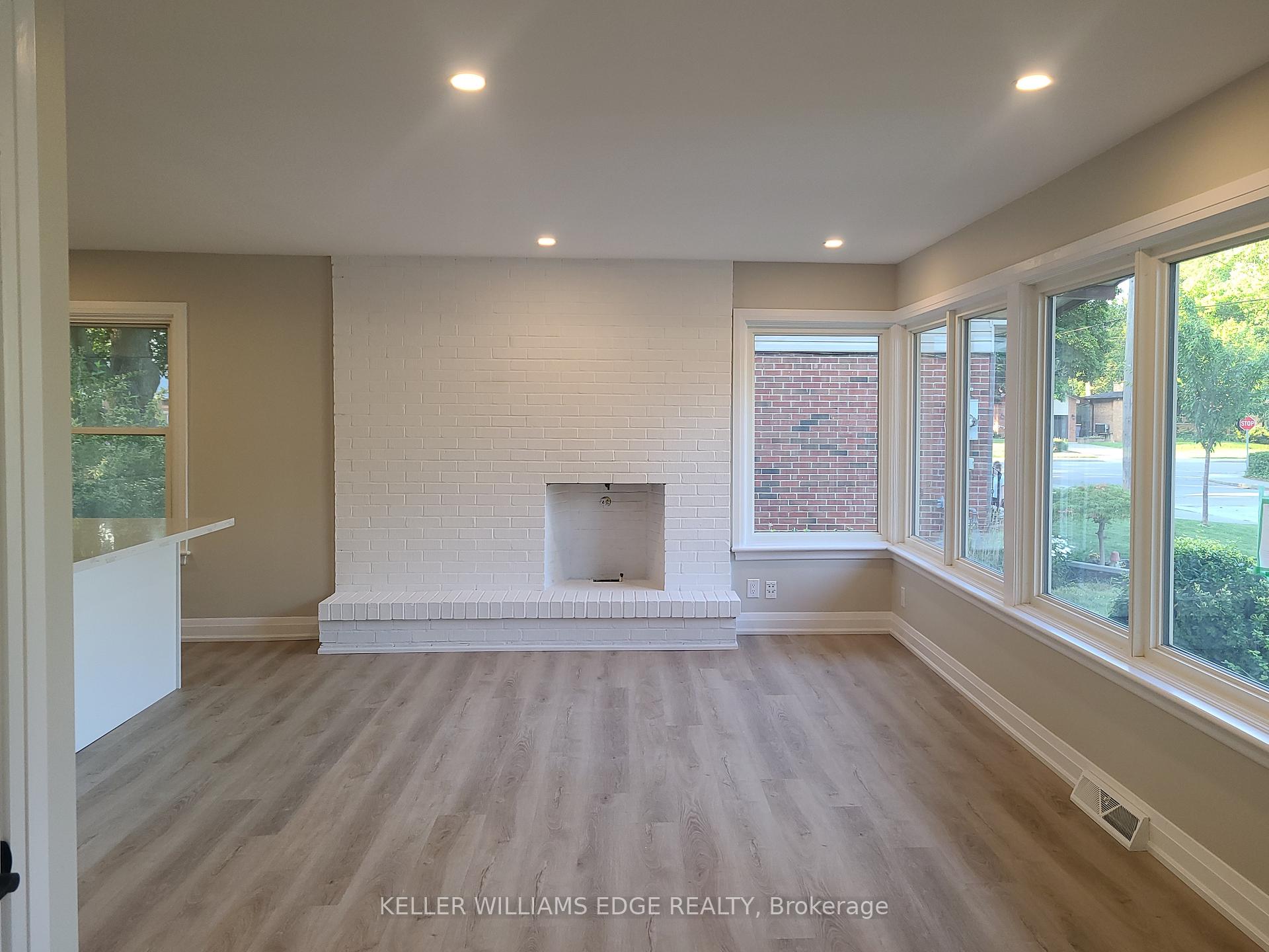Photo 13 of Unit Upper, 10 Sherwood Rise, Hamilton, Sherwood — HOMEH
