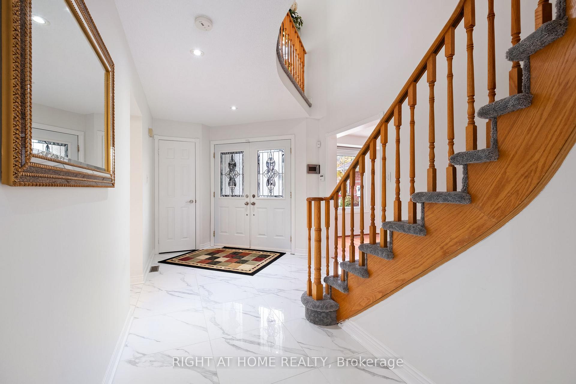 Photo 6 of 7 Lord Simcoe Drive, Brampton, Westgate — HOMEH
