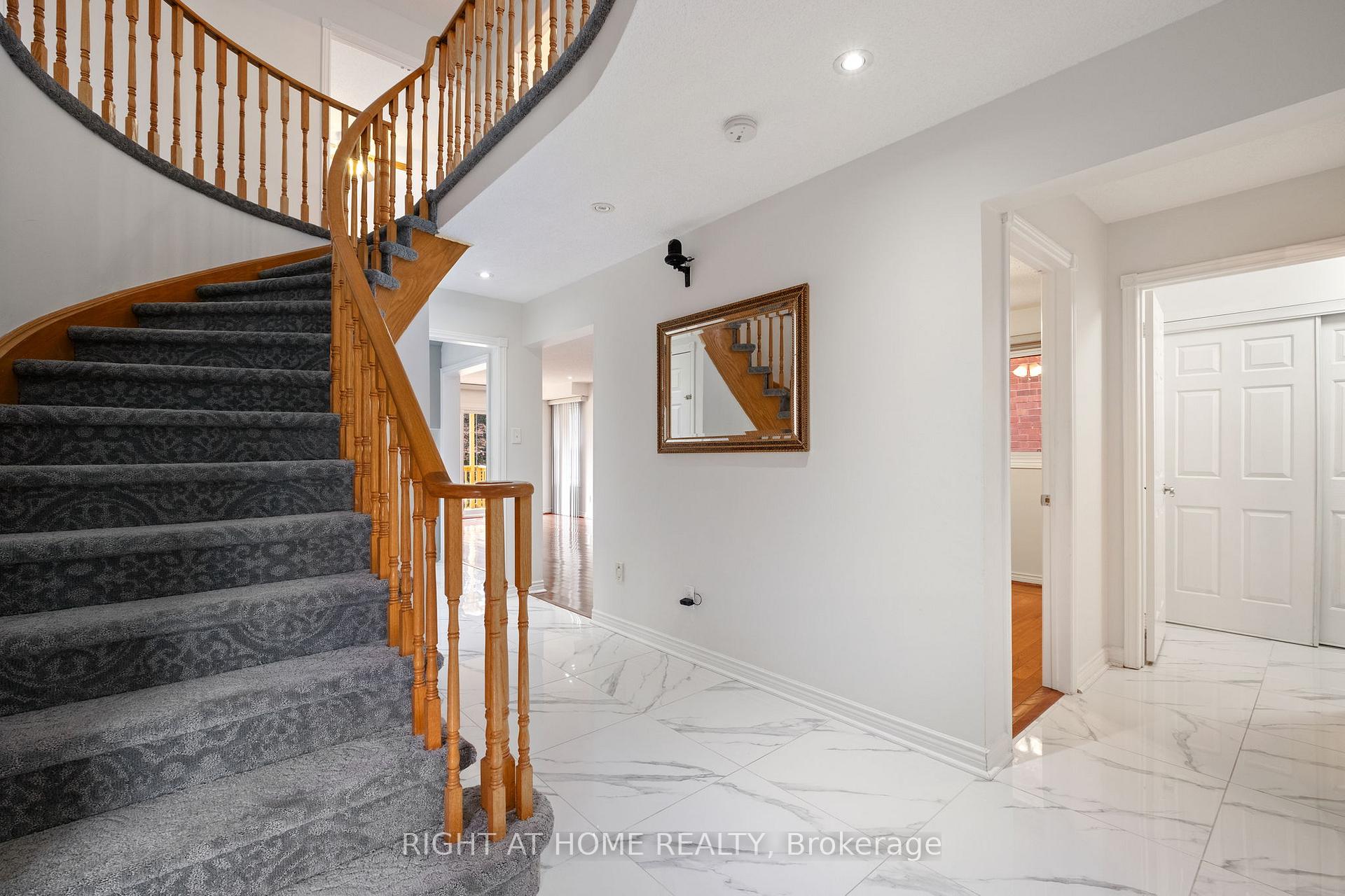 Photo 8 of 7 Lord Simcoe Drive, Brampton, Westgate — HOMEH