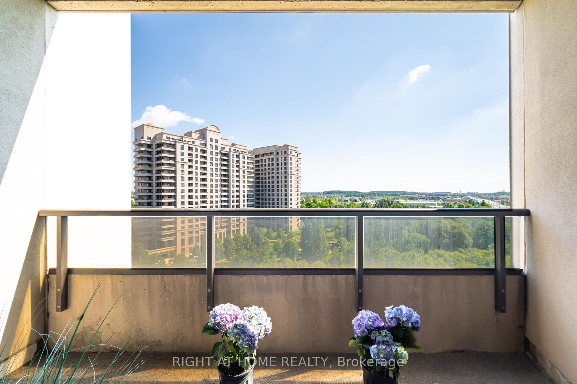 Photo 23 of Unit 909, 9225 Jane Street, Vaughan, Maple — HOMEH