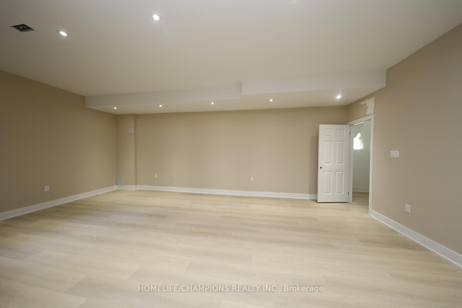 Photo 16 of 1964 Spruce Hill Road, Pickering, Dunbarton — HOMEH