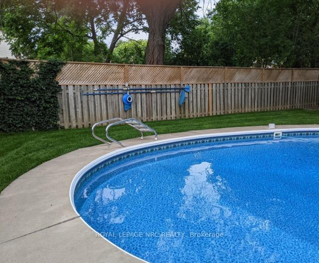 Photo 54 of 33 St. Hilda's Court, St. Catharines, Haig — HOMEH