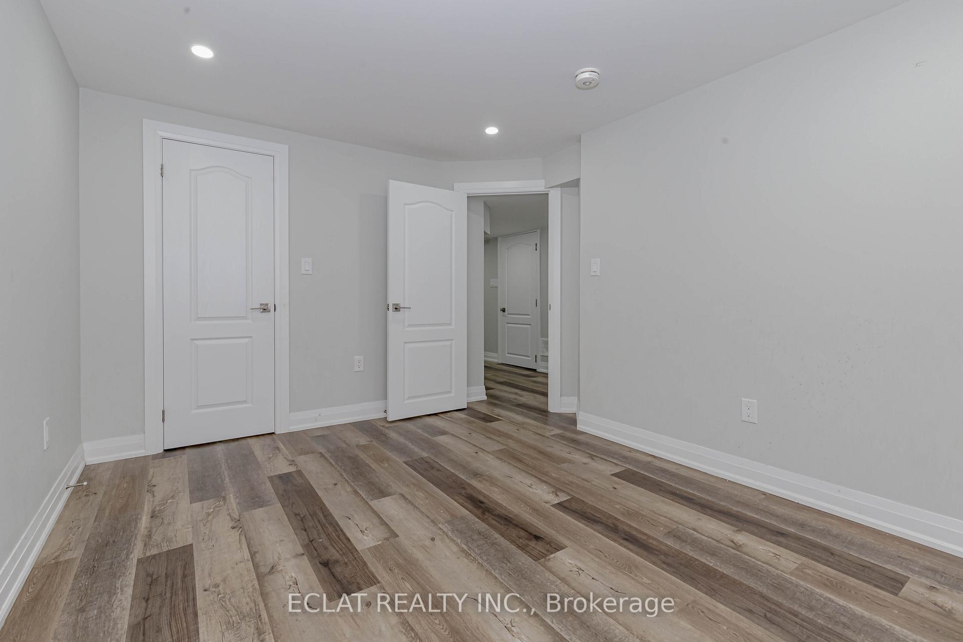 Photo 3 of 50 Exhibition(Lower Level) Crescent, Kitchener, Pioneer Park — HOMEH