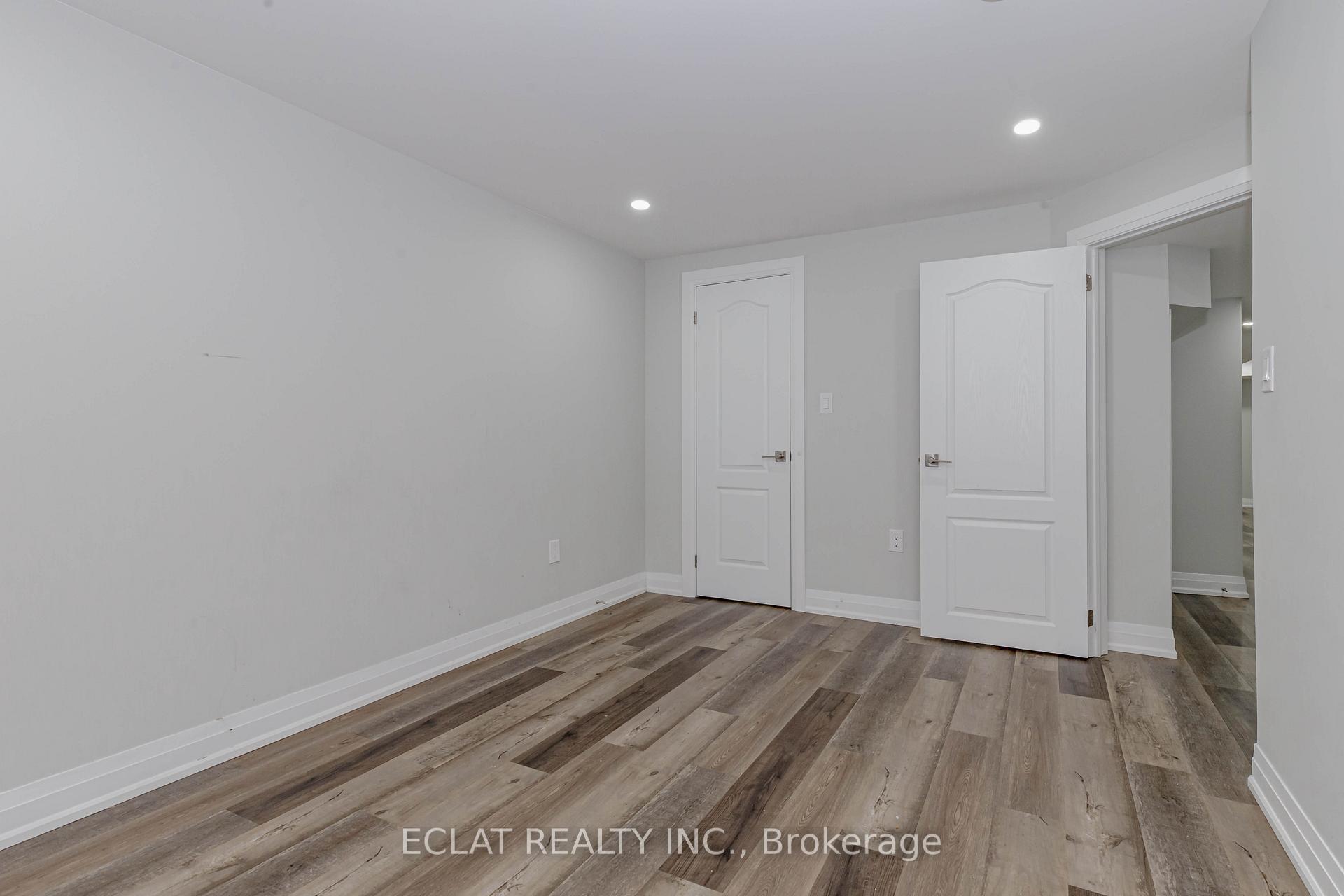 Photo 4 of 50 Exhibition(Lower Level) Crescent, Kitchener, Pioneer Park — HOMEH