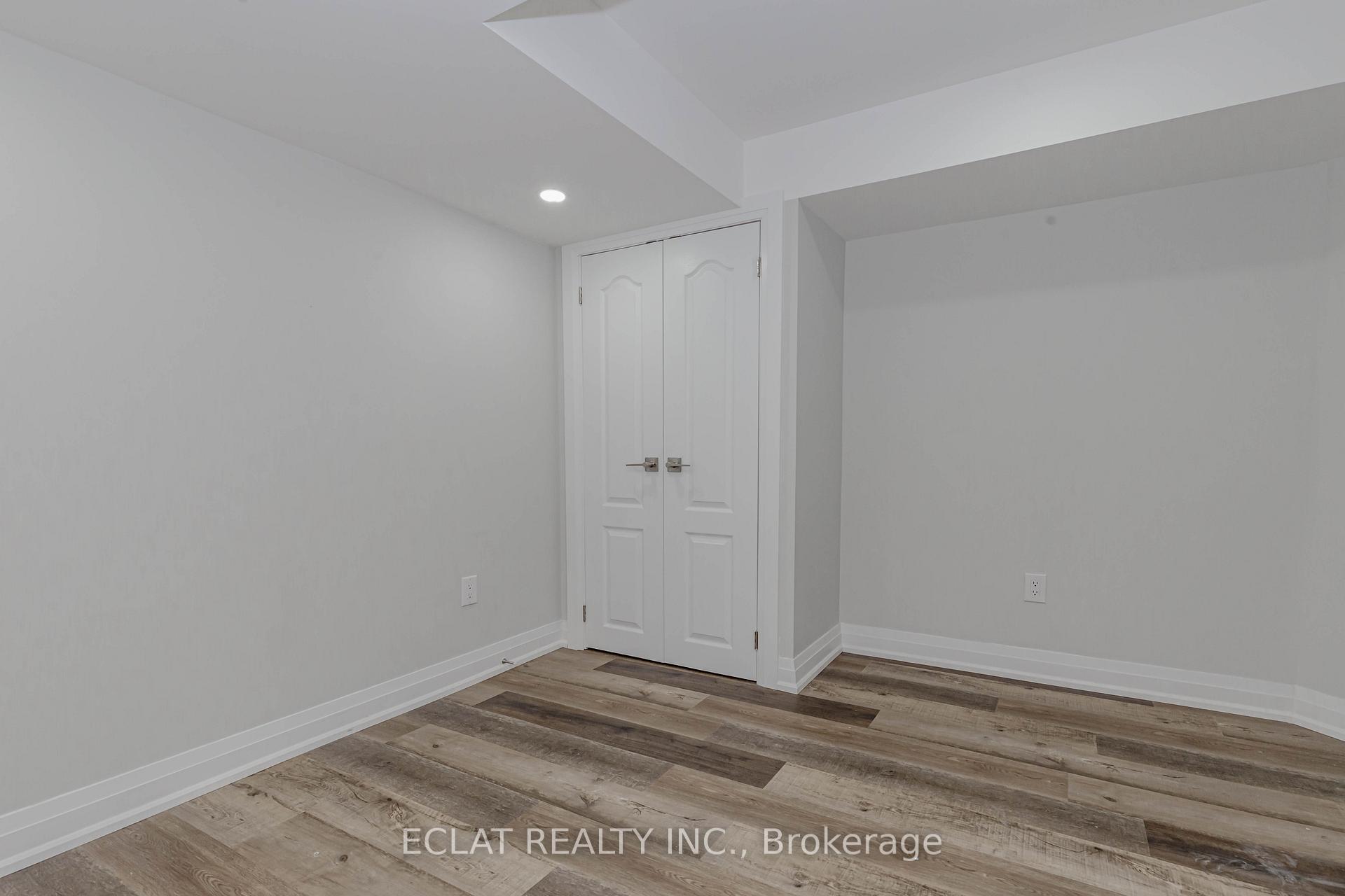 Photo 10 of 50 Exhibition(Lower Level) Crescent, Kitchener, Pioneer Park — HOMEH