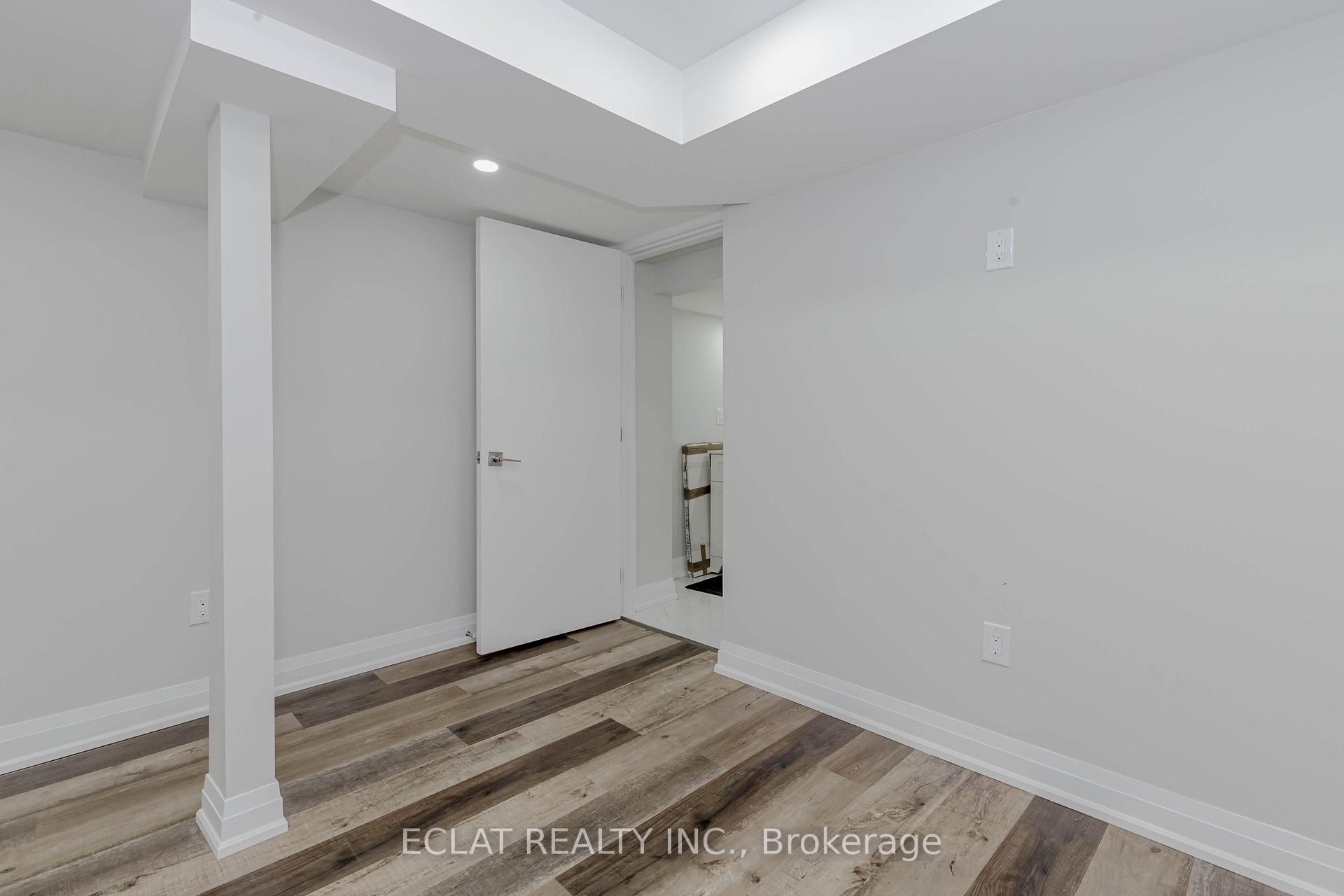 Photo 21 of 50 Exhibition(Lower Level) Crescent, Kitchener, Pioneer Park — HOMEH