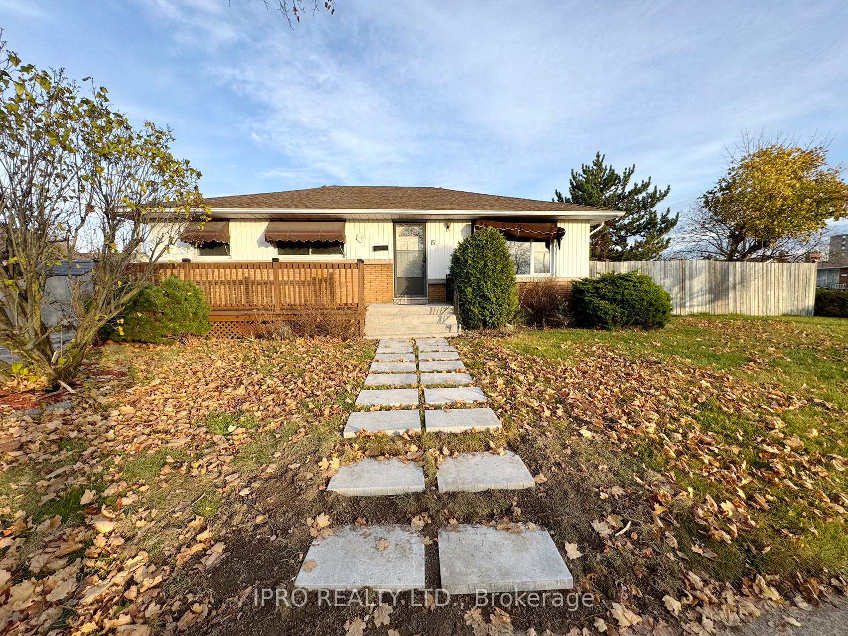Photo 1 of 15 Sunnylea Drive, St. Catharines, Carlton/Bunting — HOMEH